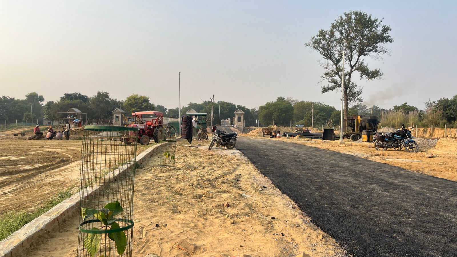 WhatsApp Image 2025-11-23 at 11.48.00 (1)