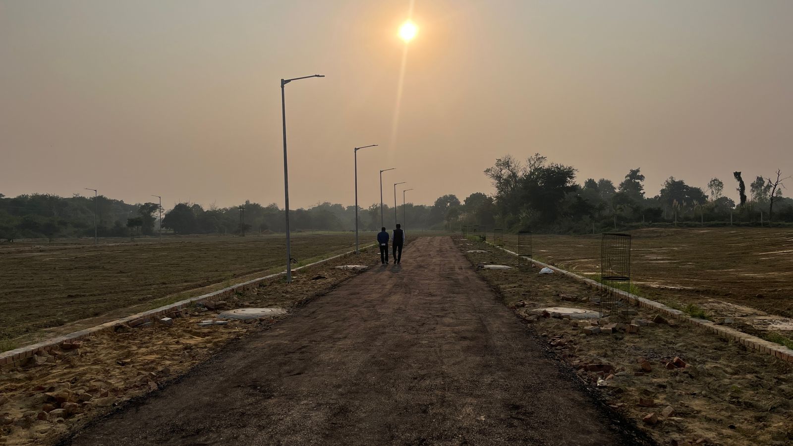 WhatsApp Image 2025-11-23 at 11.48.00 (2)